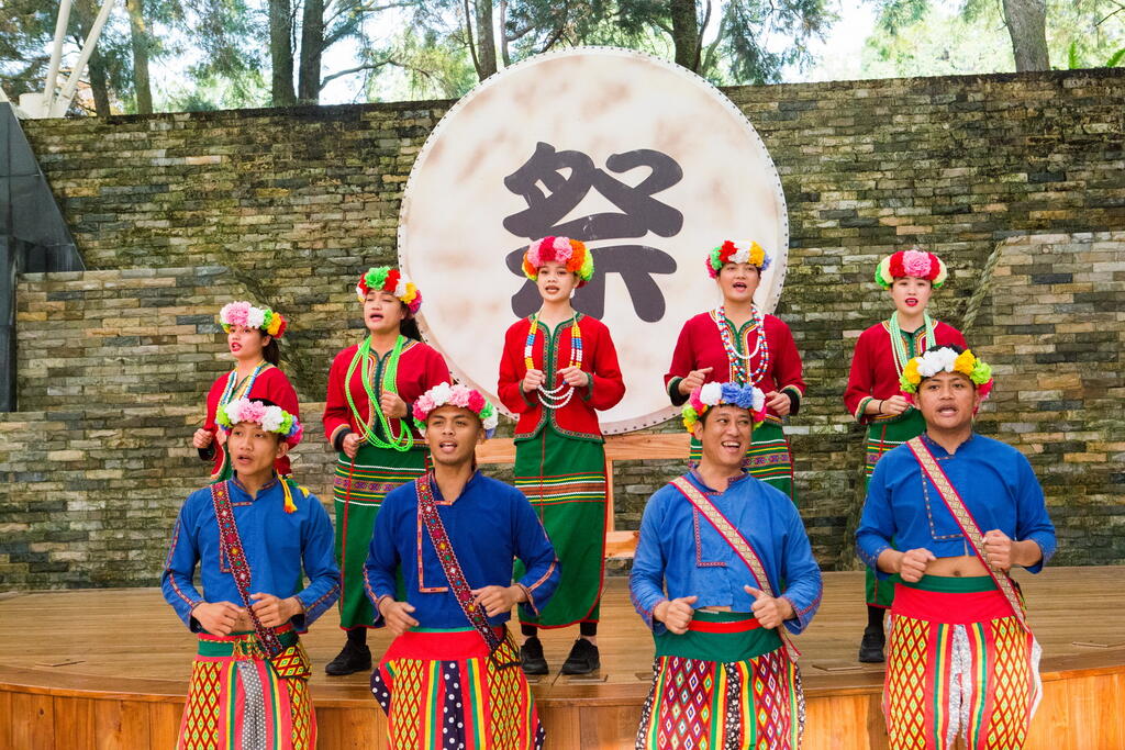 Take a walk through time to visit the homes and communities of Taiwan’s main indigenous tribal groups