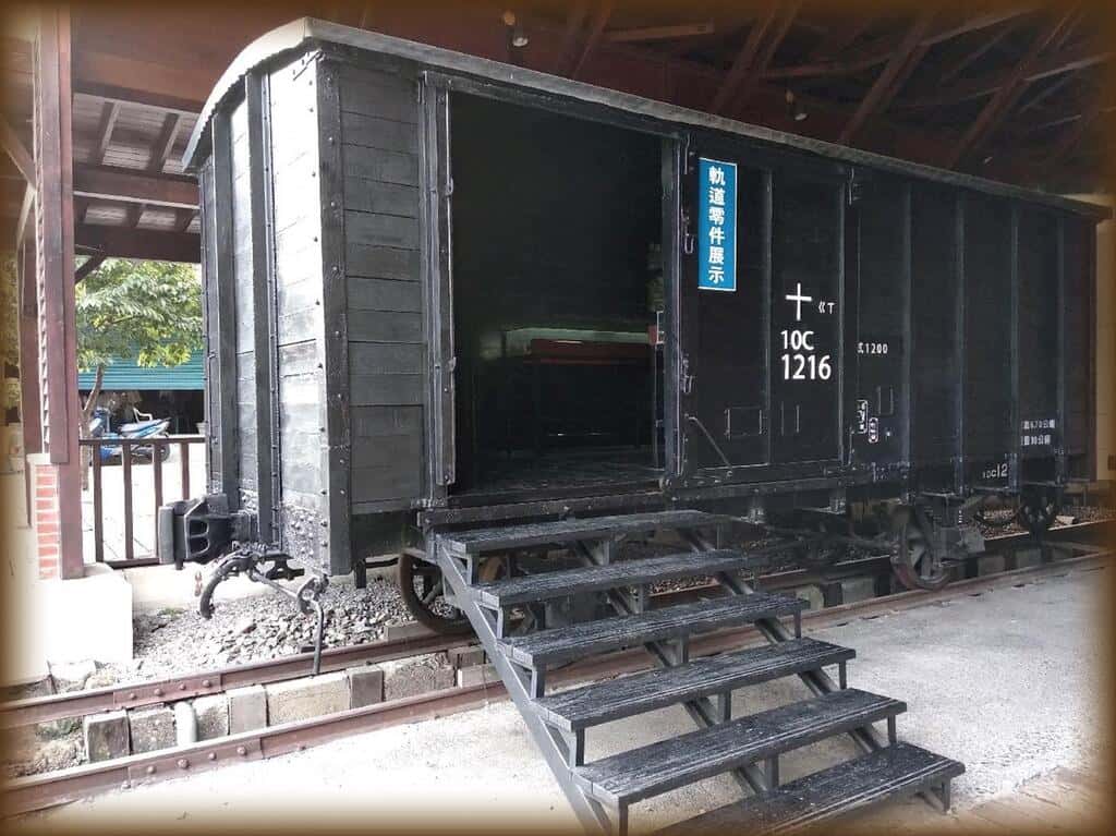 必要な設備や原料を運ぶために集集線鉄道が敷設された。