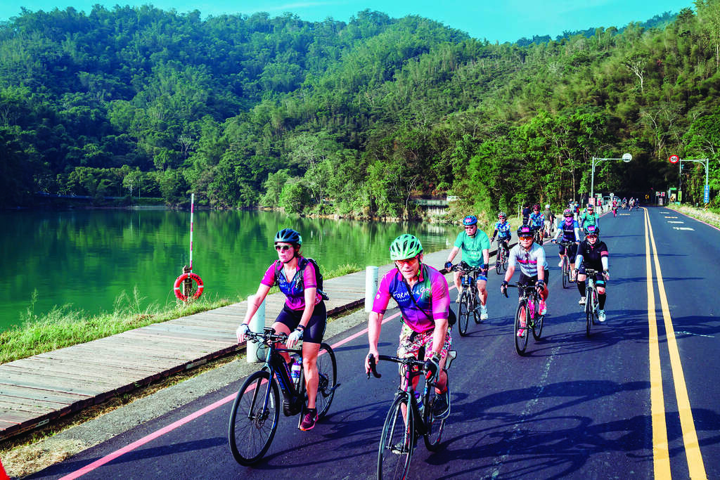 Sun Moon Lake - Cycling Tours
