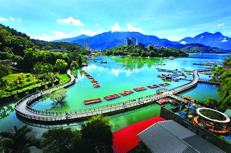 Cycling Path Above the Water3