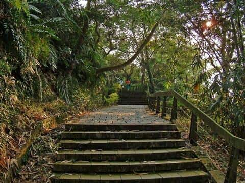 Ci'en Pagoda Trail