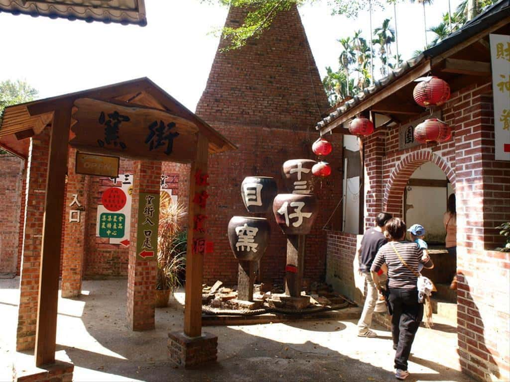 The kiln has been transformed into a mall for agricultural specialty products.