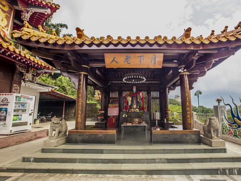 Longfeng Temple