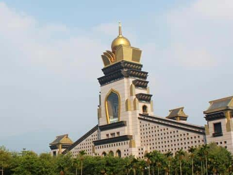 Chung Tai Chan Monastery