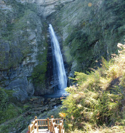 Shuanglong Backyard