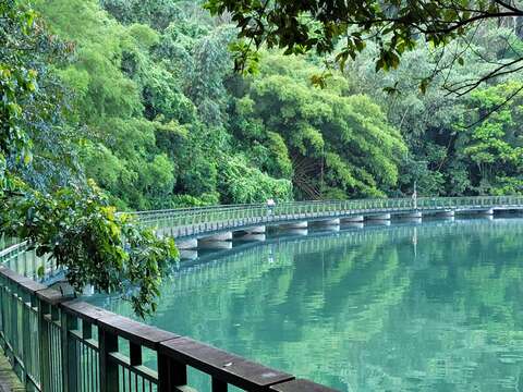 Ita Thao Waterfront Hiking Trail 