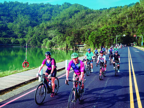 Sun Moon Lake - Cycling Tours