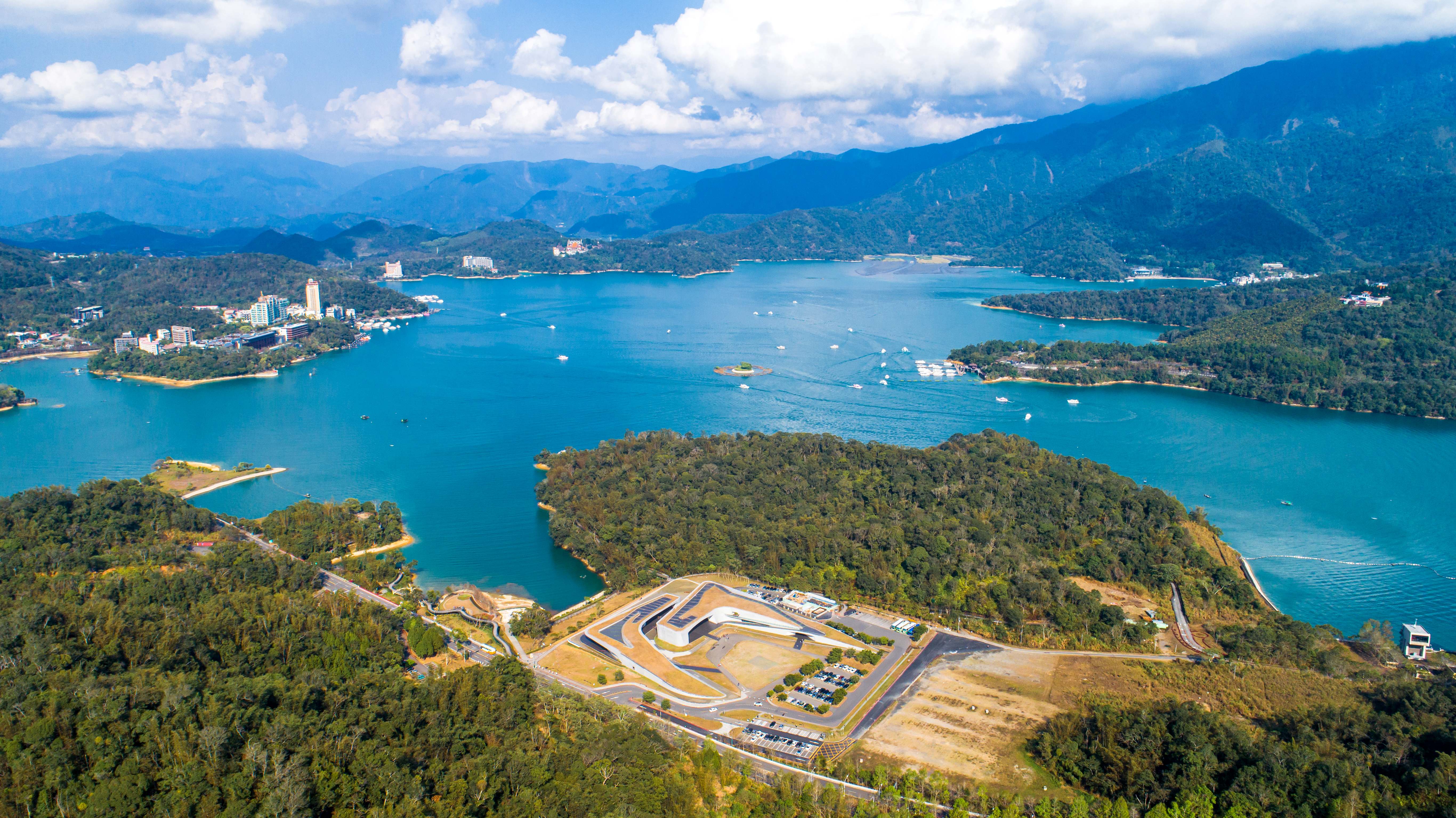 日月潭向山ビジターセンター