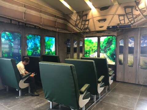 鉄道観光小学堂