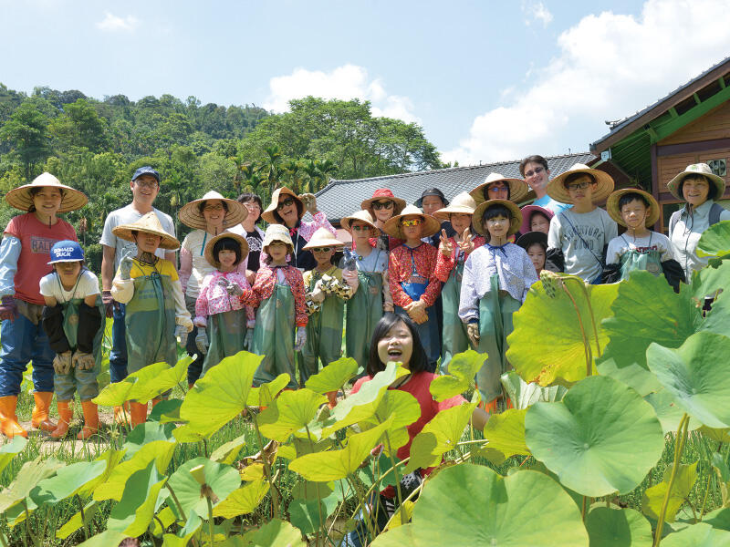 夏日荷風·秋冬採果