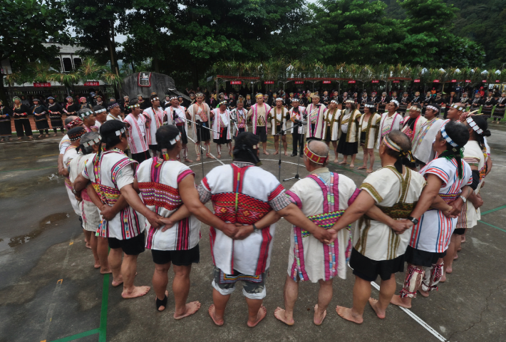 享玩日月潭