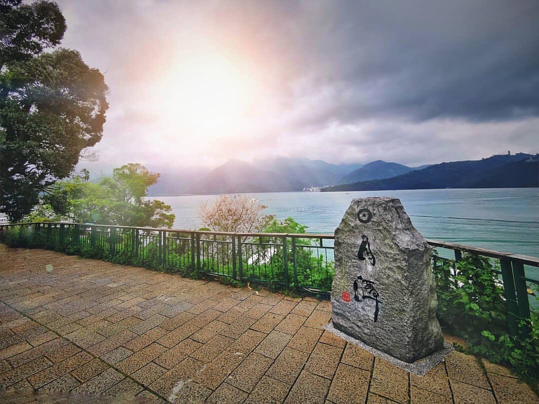 明天就是假日了🧡