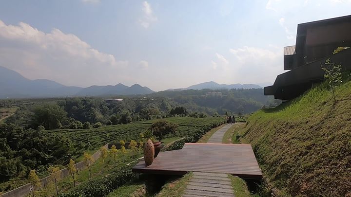 這裡有青山碧水，也有藍天白雲