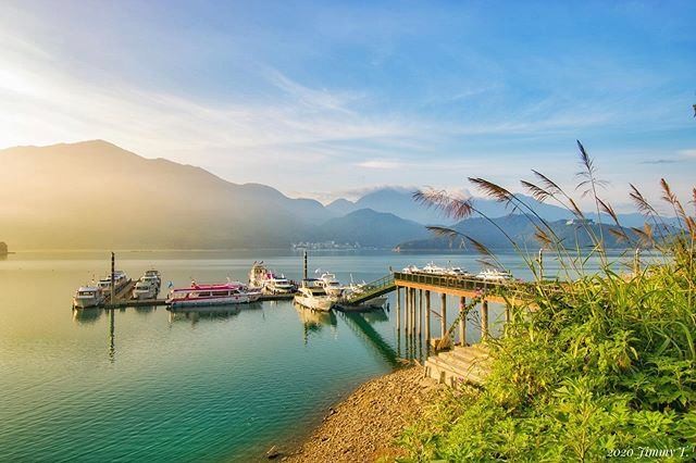 清晨的日月潭像張明信片