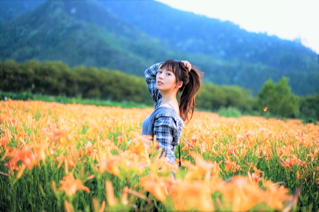 七彩金針花+體驗特殊的活盆地地質