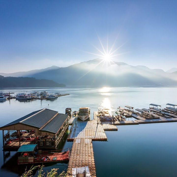 【縮時攝影下的日月潭清晨】