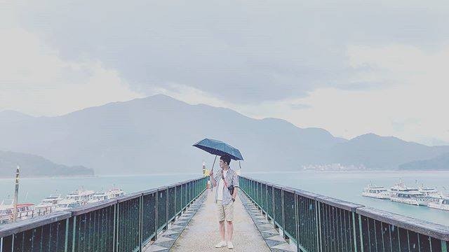 漫步雨中☂