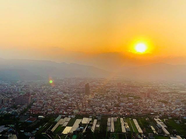 小時候都說那棟高樓是埔里101🤣