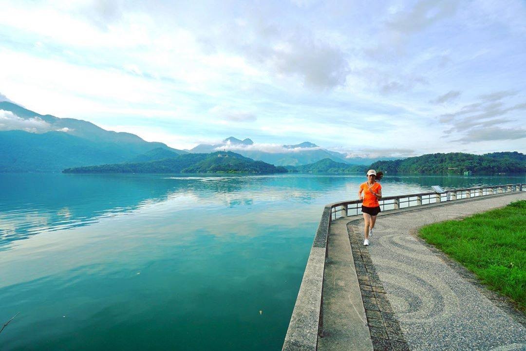 邊慢跑邊享受這美景吧!