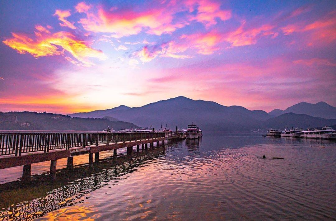 難過的時候抬頭看看天空