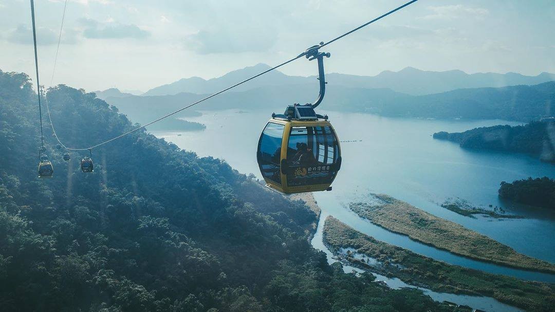 在半空遇見日月潭
