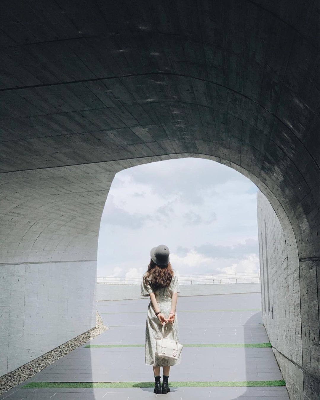 洞口外的世界☁☁☁