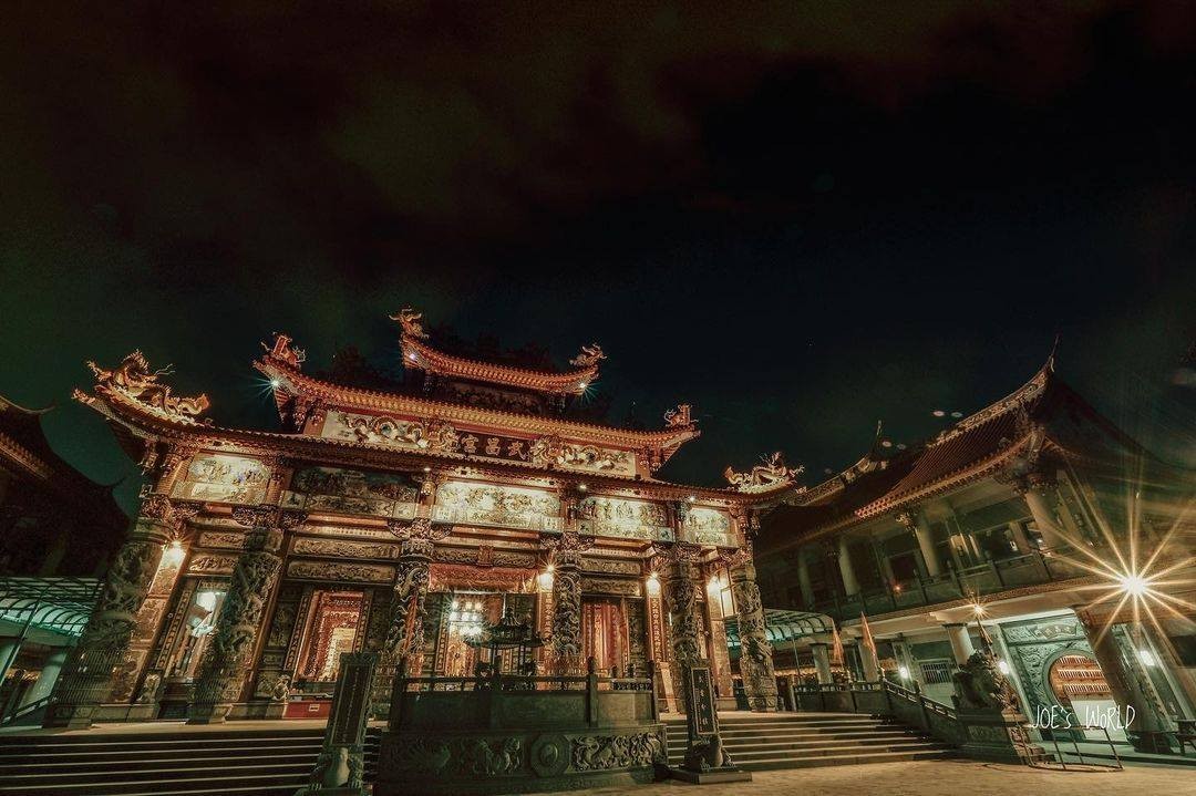 虔誠的許下願望🙏🏻