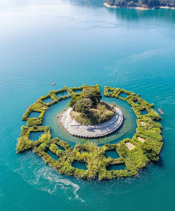 好險還能透過鏡頭與螢幕看看美景