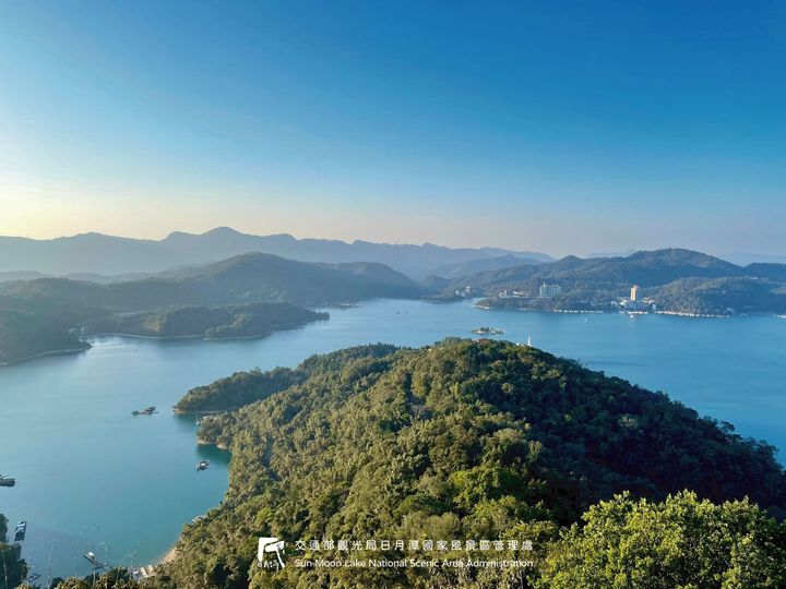中央氣象局在剛剛發布了輕度颱風彩雲的海上陸上颱風警報，請大家隨時注意天氣預報並做好防颱準備！