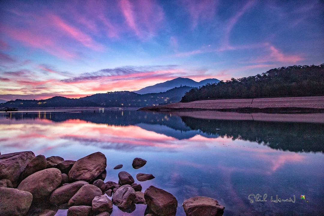 這倒影太美💜❤