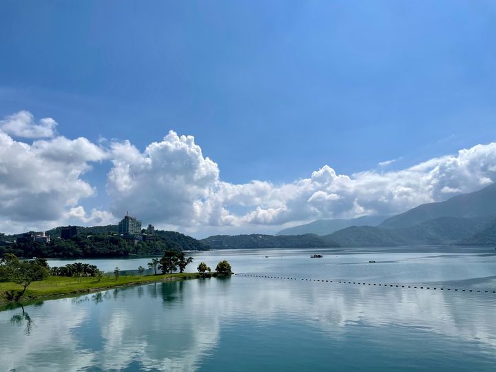 受盧碧颱風外圍環流影響🌀