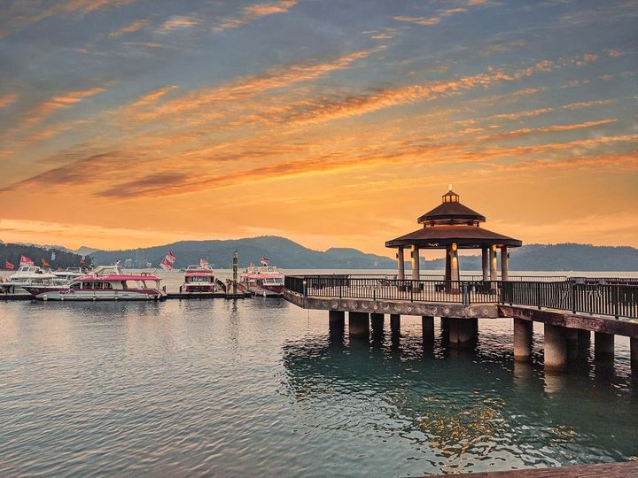 日出日落日月潭