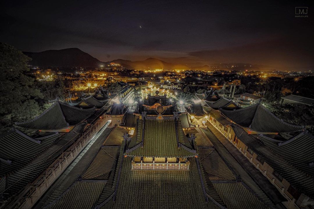 無論黑夜白天 都守護著你