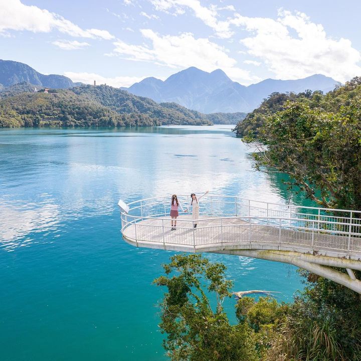 小編舉手發問🙋🏻‍♀️