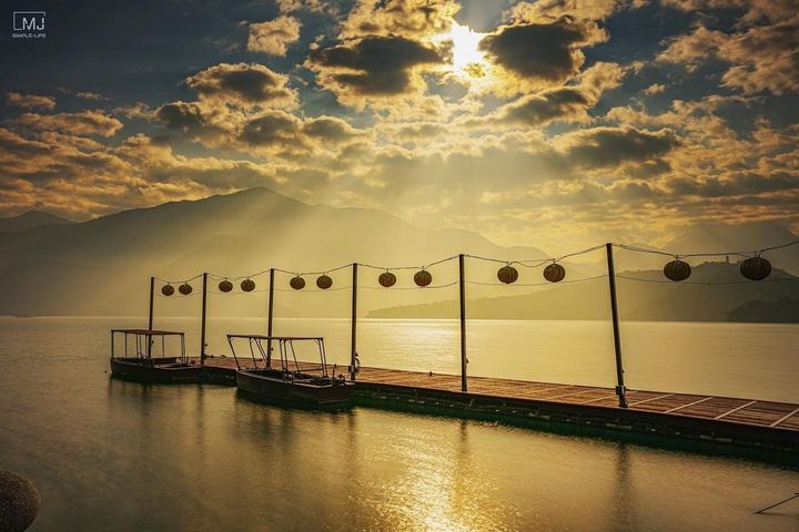 日月潭的日出