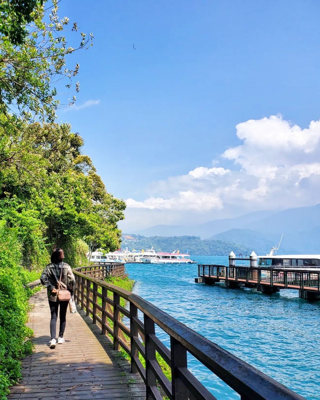 臨湖步道散散步