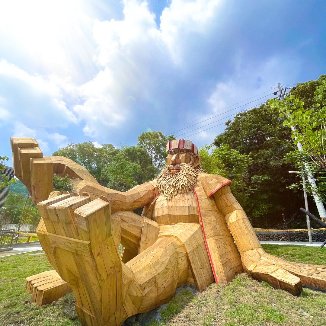 守護部落的巨人