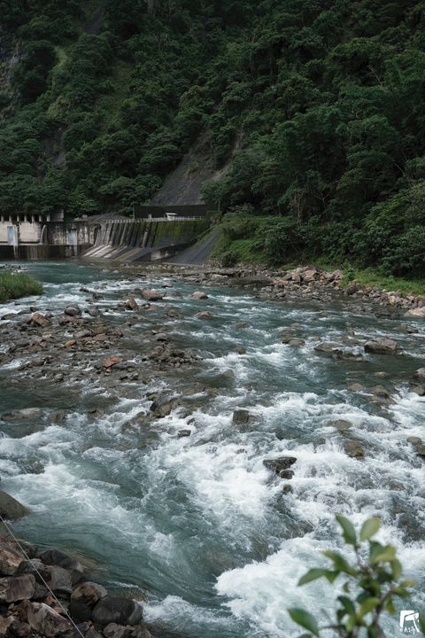 上次 #關於我可能讓你很意外的point 有提到日月潭水庫不會洩洪，所以看不到像石門水庫那樣壯觀的洩洪場景💧