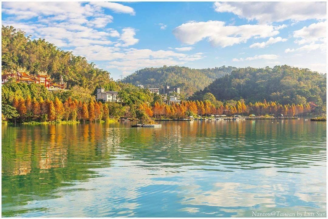 小編為您帶來歐洲湖畔美麗景致...喔不對！這是日月潭！