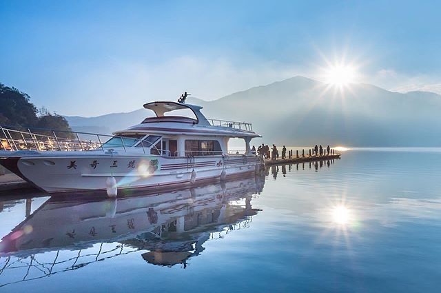 旅行就是從你活膩的地方去到別人活膩的地方😂😂