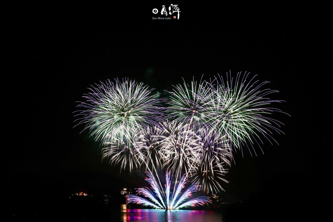 憂鬱星期一來分享你的煙火照吧(⁎⁍̴̛ᴗ⁍̴̛⁎) 