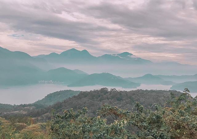 迷人的 除了層層相疊的山巒，還有這裡的慢步調生活